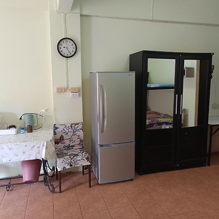 Sv. House Hotell Jomtien Beach Exteriör bild